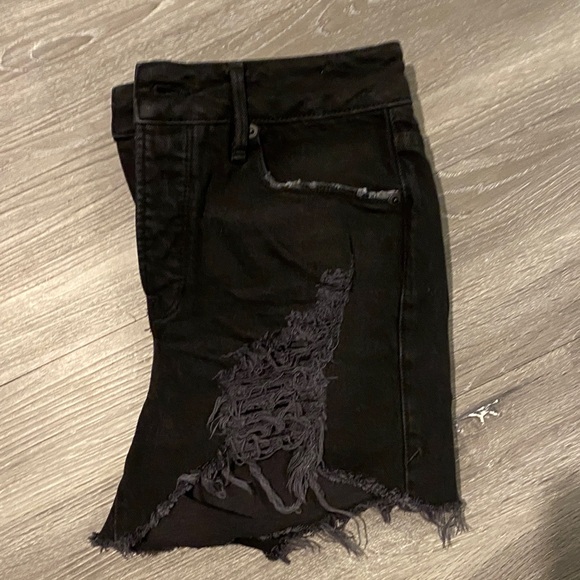 Good American Black Distressed Jean Shorts - Picture 5 of 5